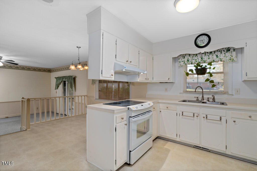 1605 Spring Drive