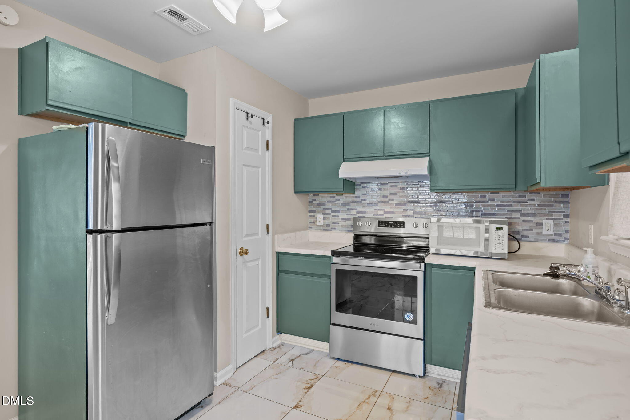 8225 Merriweather Circle