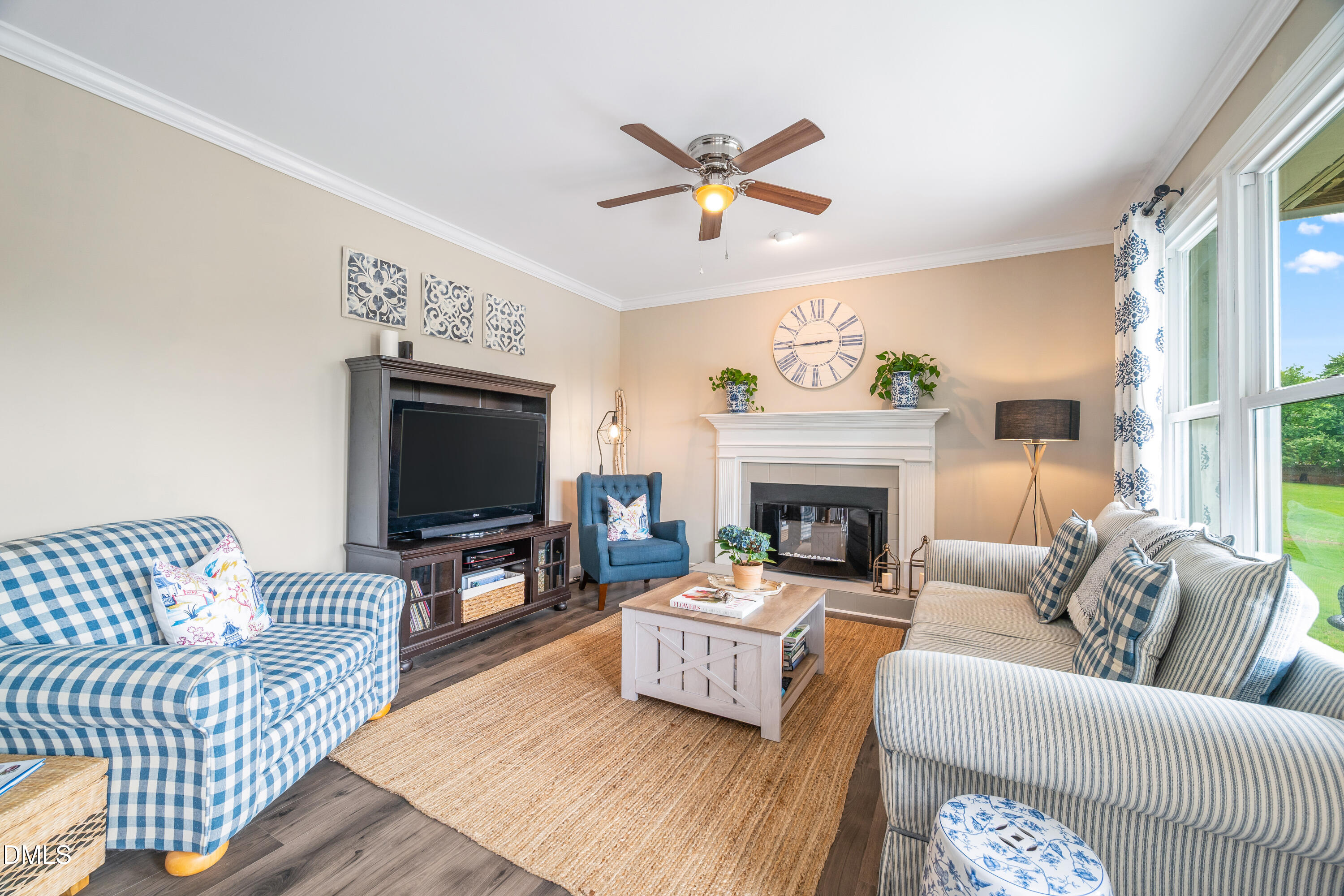 3412 Queen Ann Drive E
