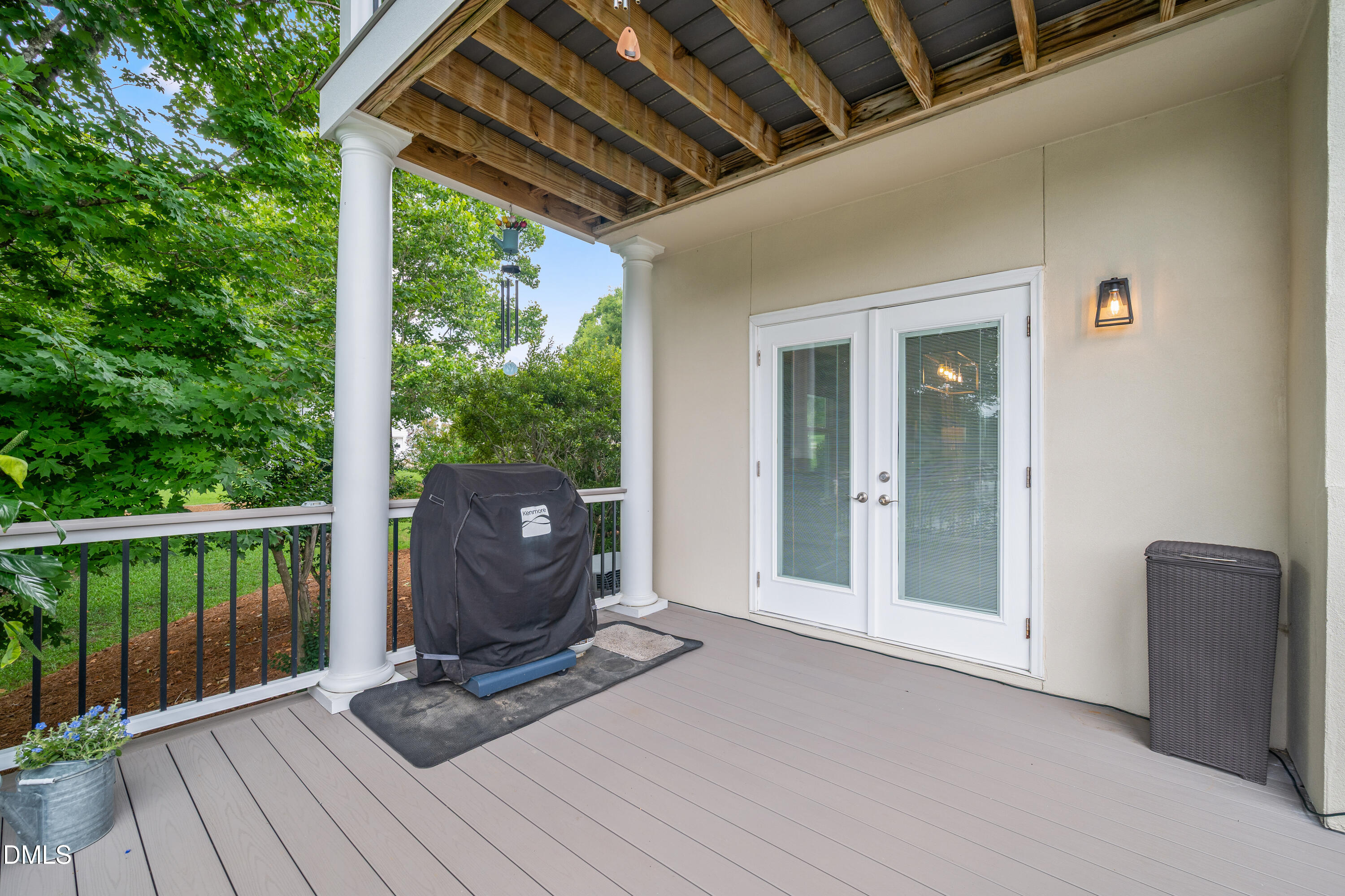 3412 Queen Ann Drive E