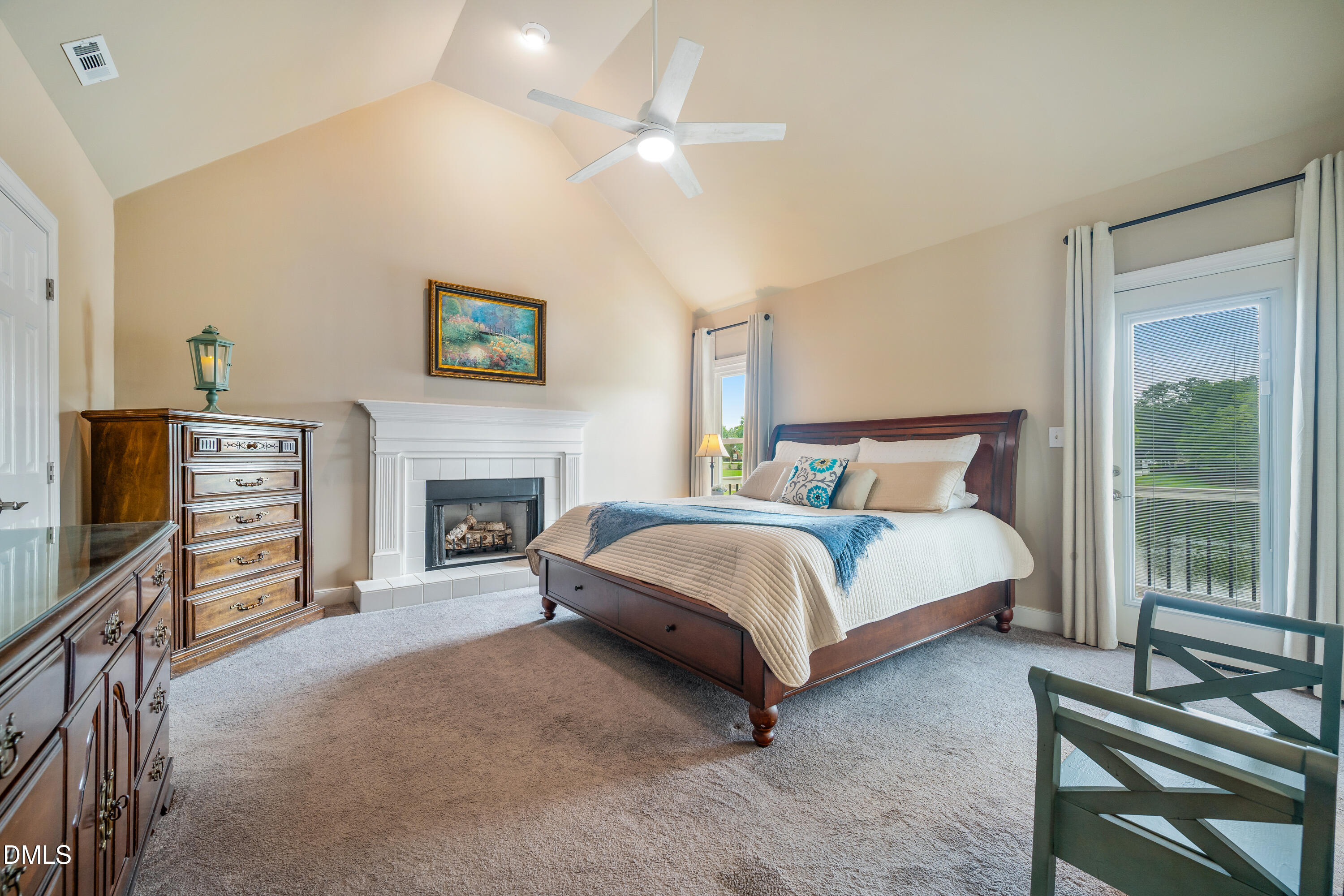 3412 Queen Ann Drive E