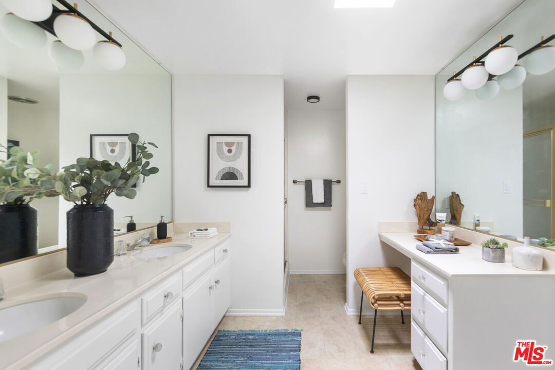 10671 Holman Ave Unit: 301