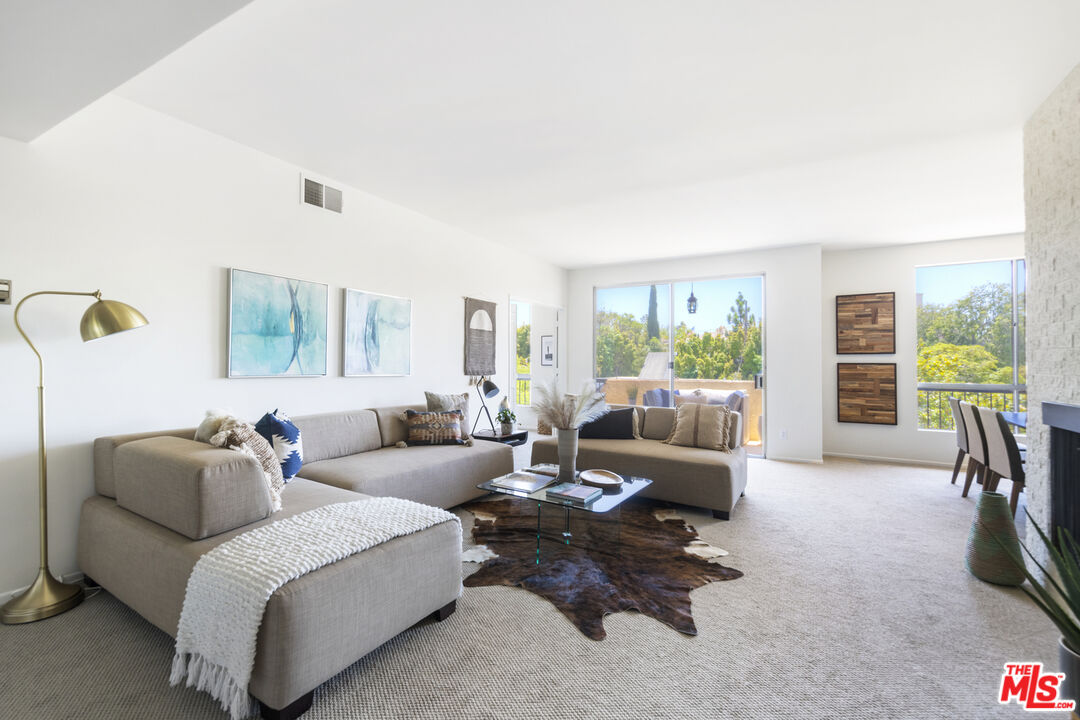 10671 Holman Ave Unit: 301