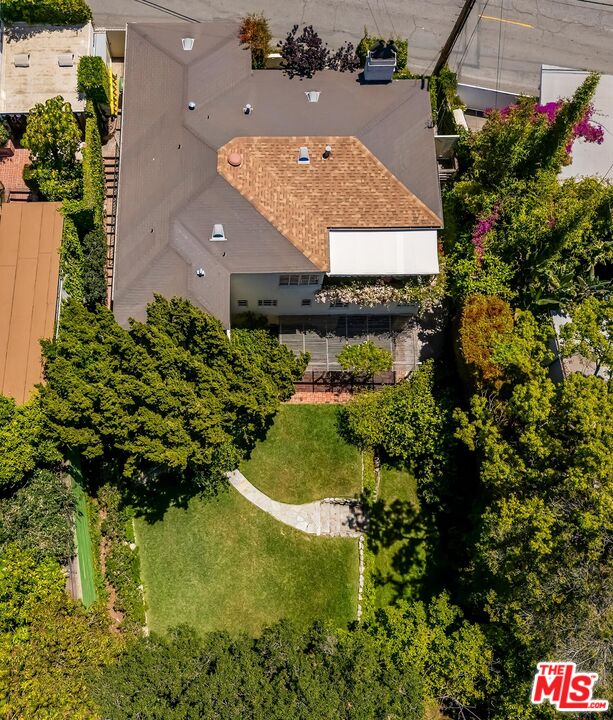 1591 Sunset Plaza Dr
