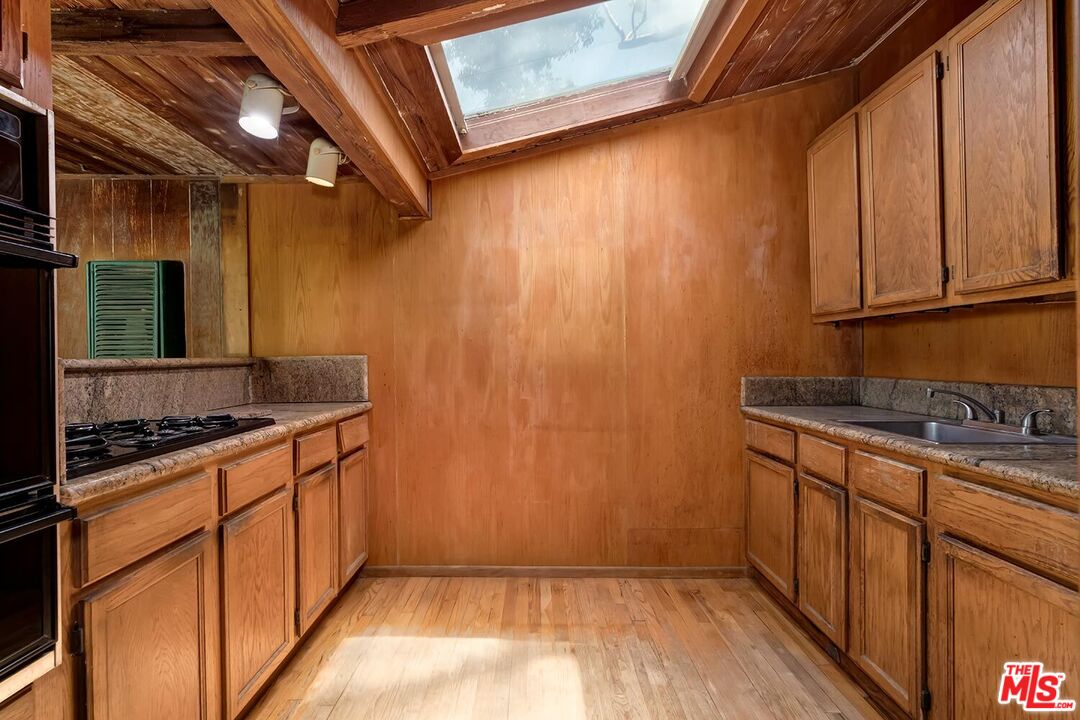 8305 Yuma Pl