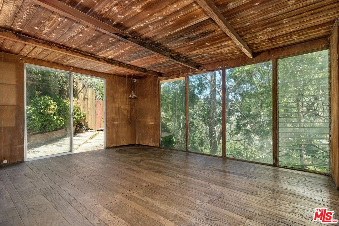 8305 Yuma Pl