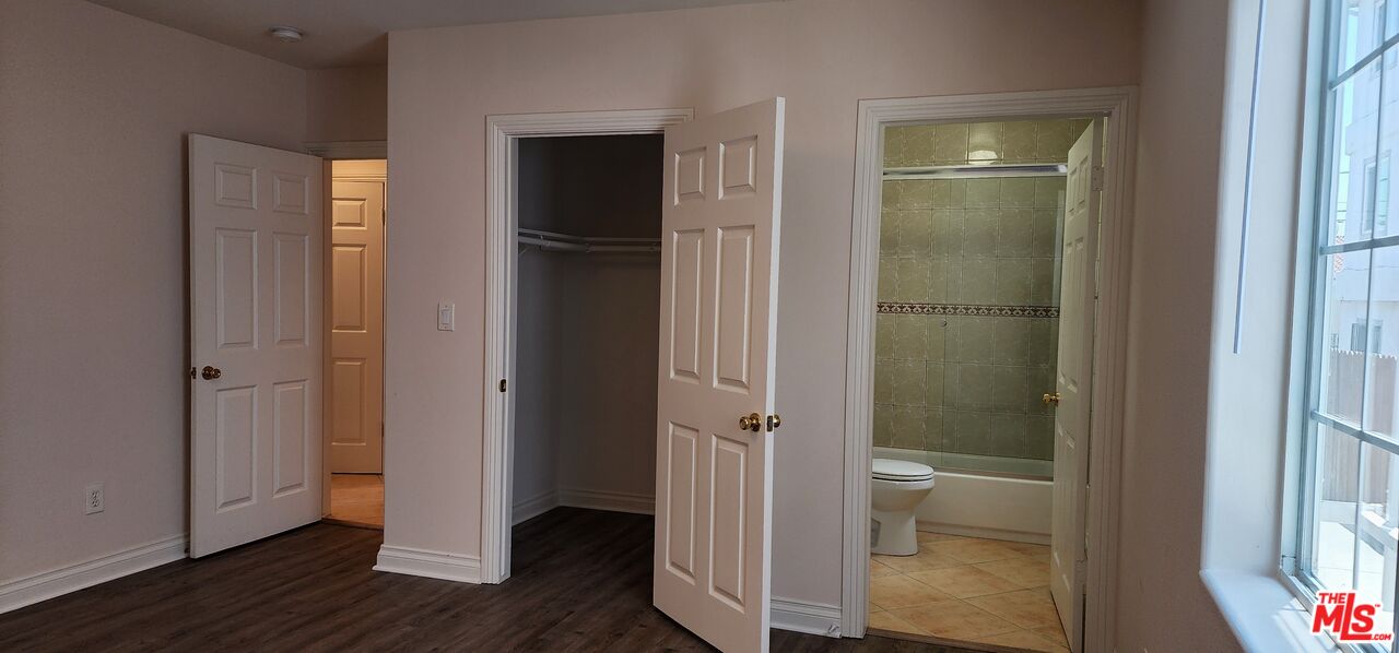 1873 W Jefferson Blvd