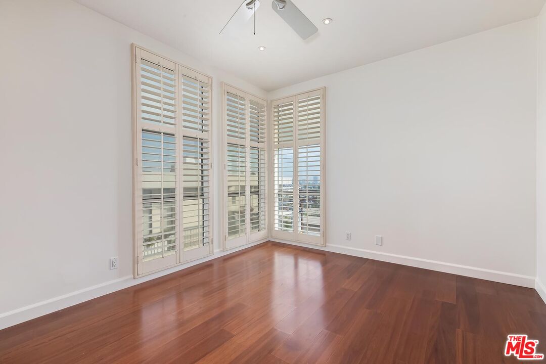 964 Hancock Ave Unit: 302