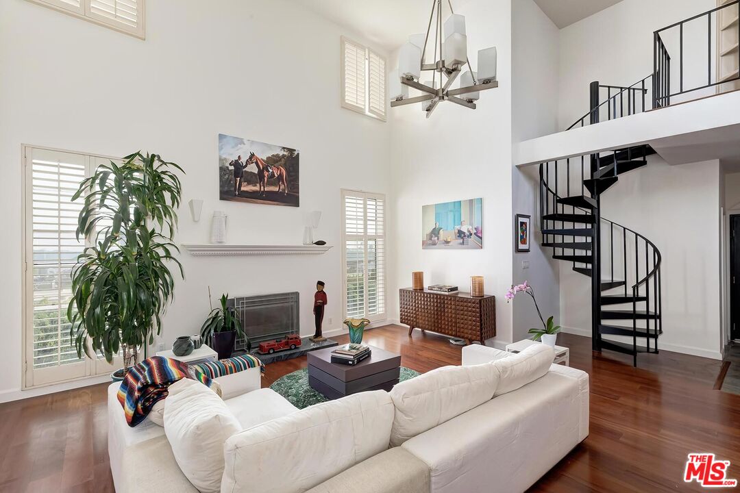 964 Hancock Ave Unit: 302