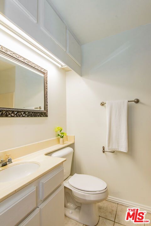 7025 Glade Ave Unit: 24