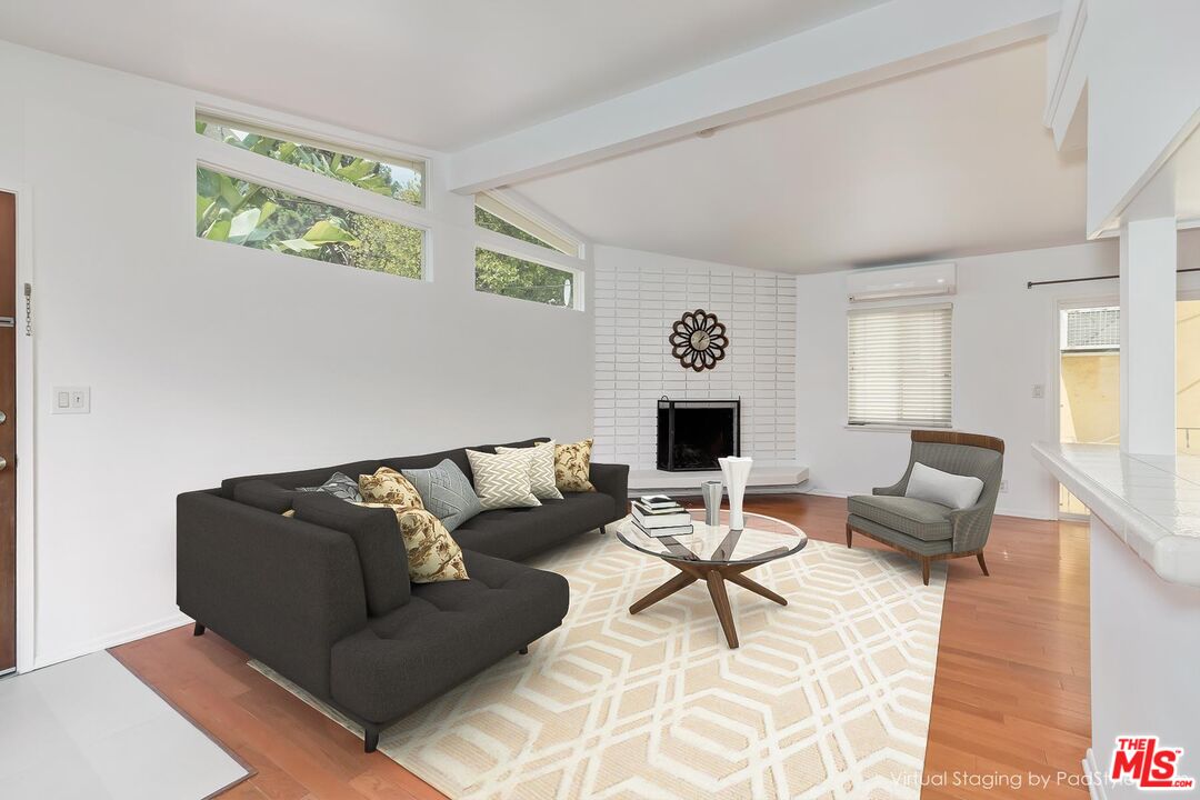 8531 Walnut Dr