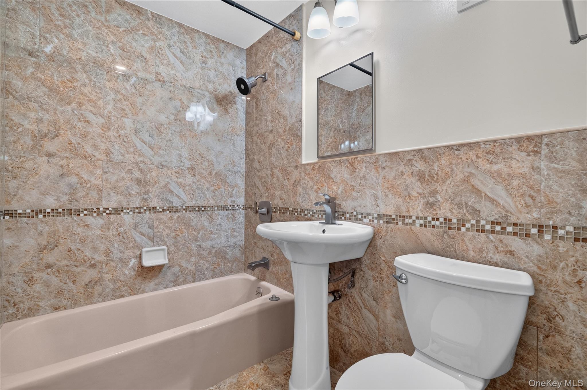 11 Jackson Avenue Unit: 81