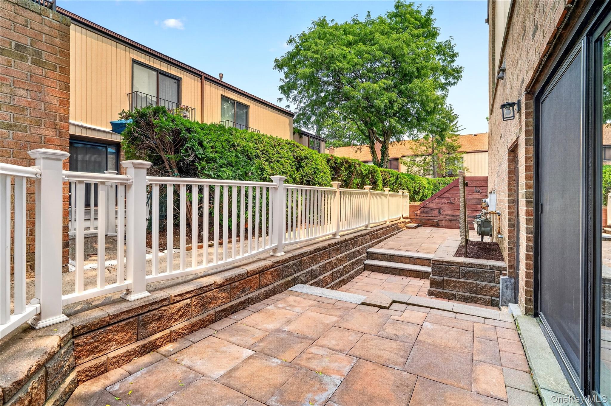 11 Jackson Avenue Unit: 81