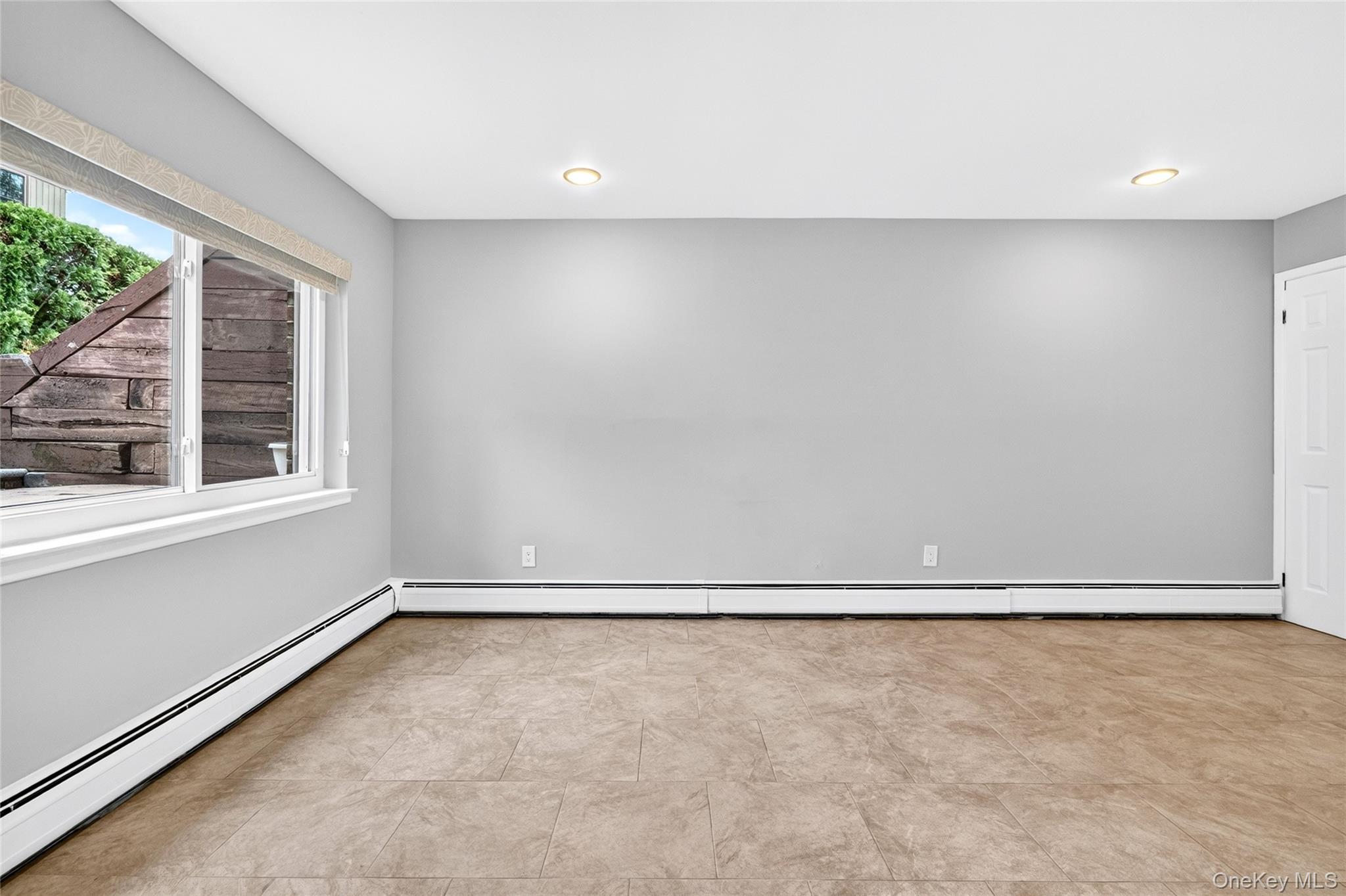 11 Jackson Avenue Unit: 81