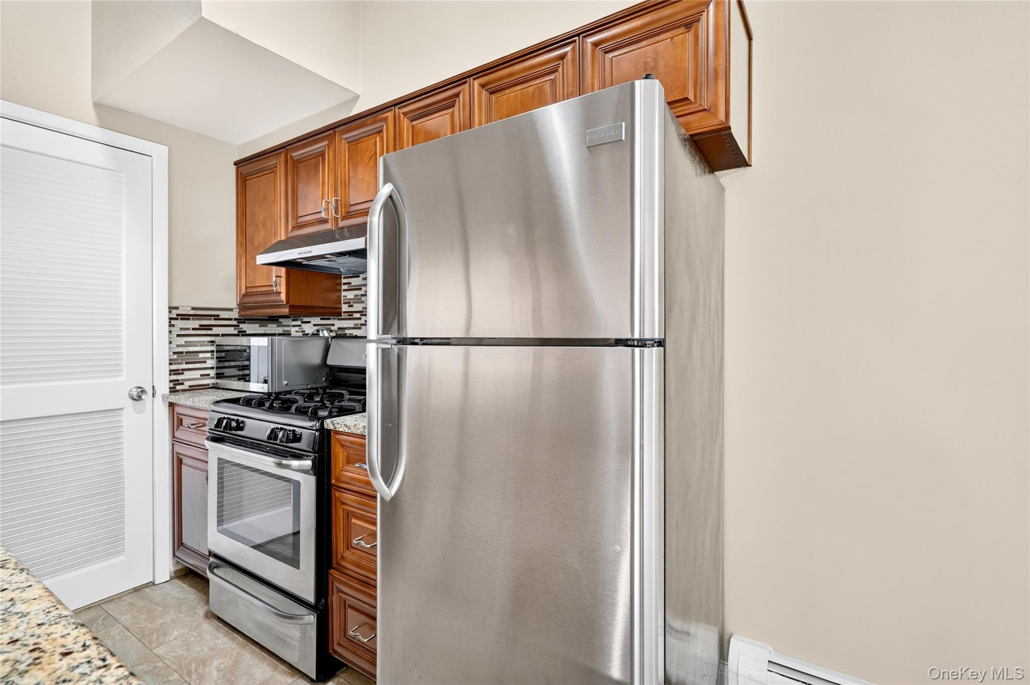 11 Jackson Avenue Unit: 81