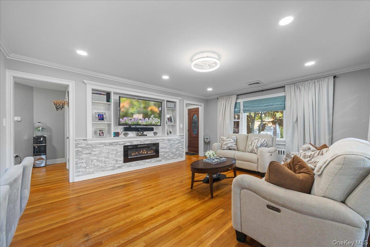 1 Francis Lane