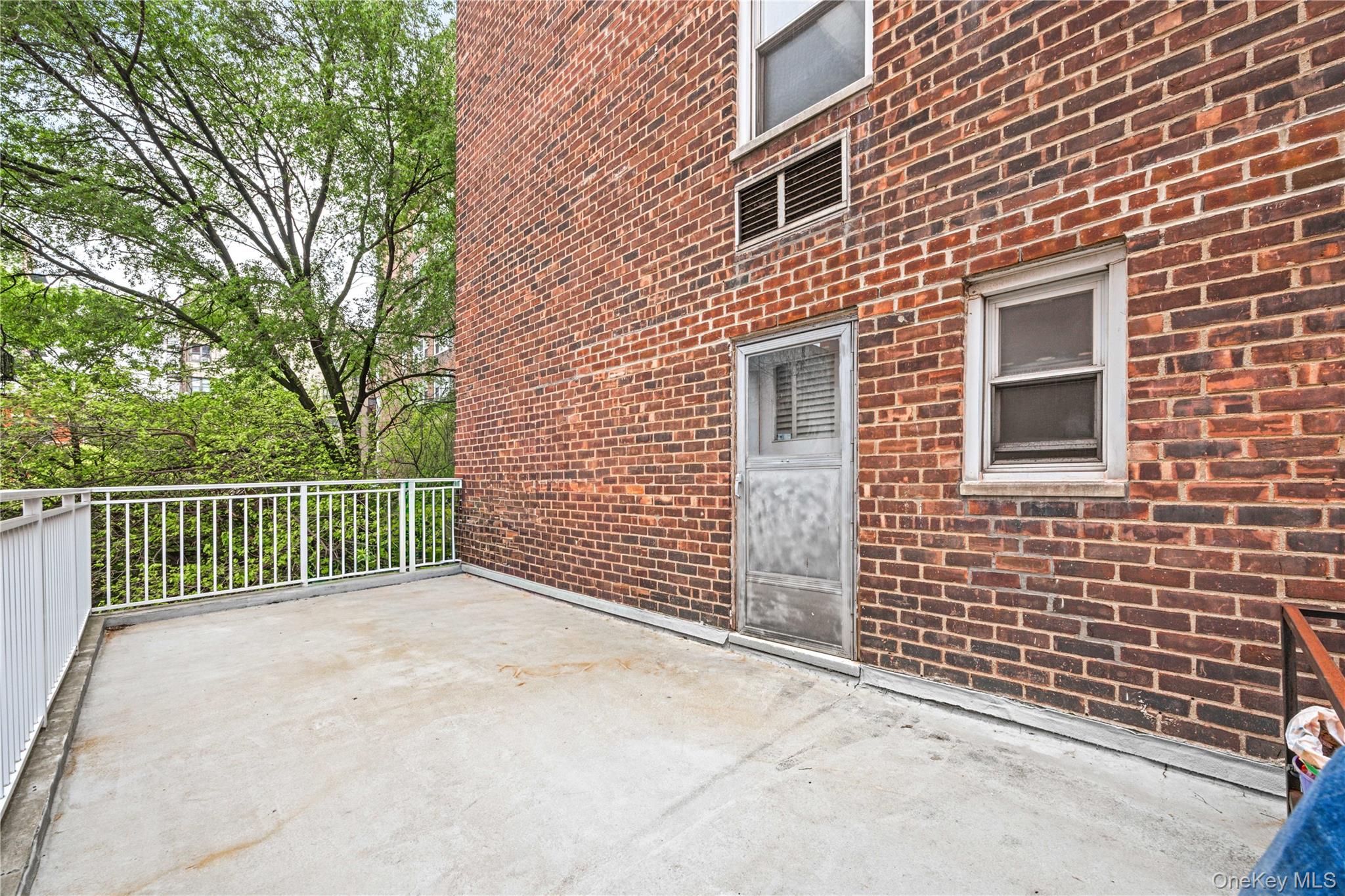 3131 Grand Concourse Unit: 2J