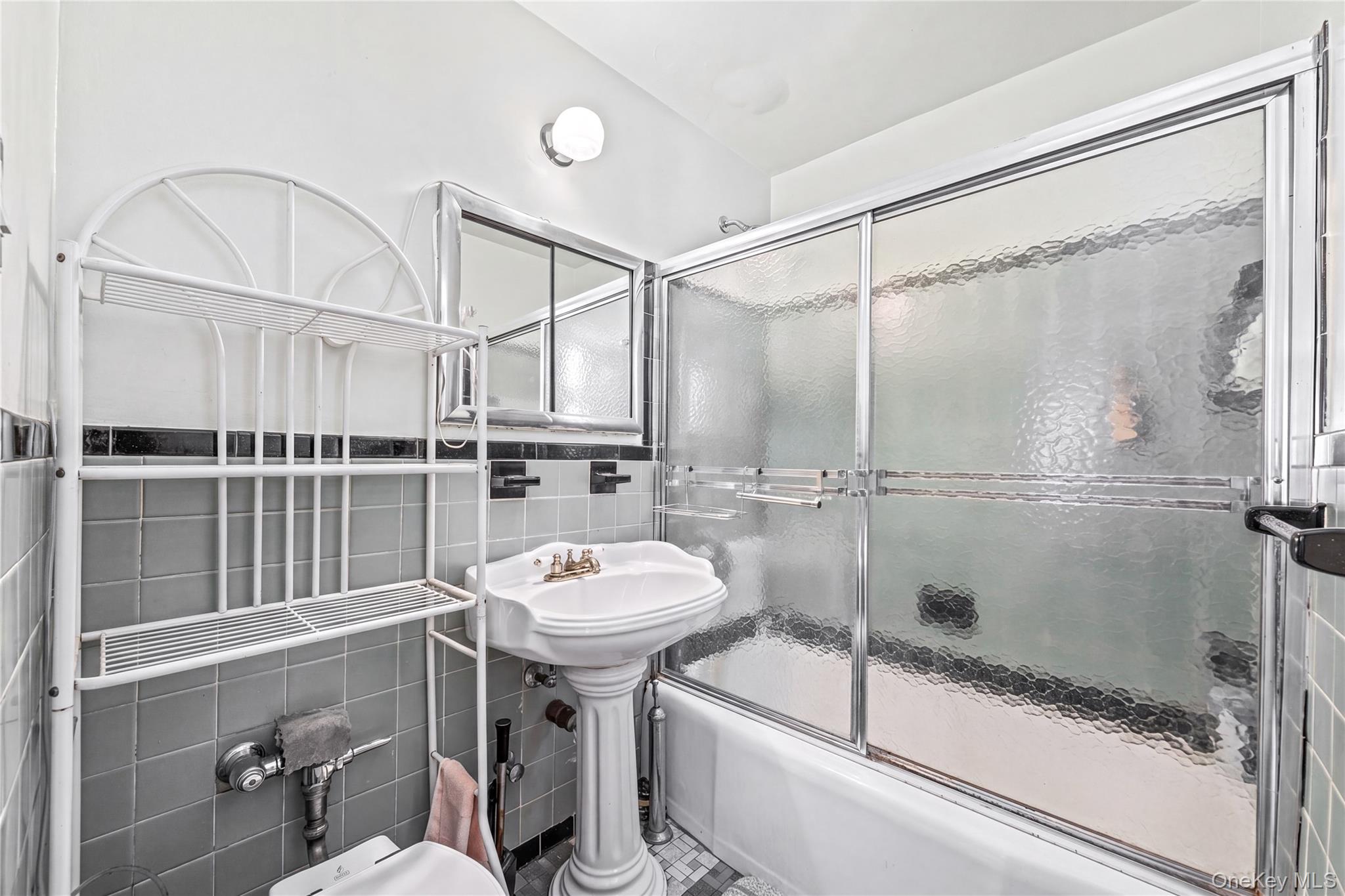 3131 Grand Concourse Unit: 2J