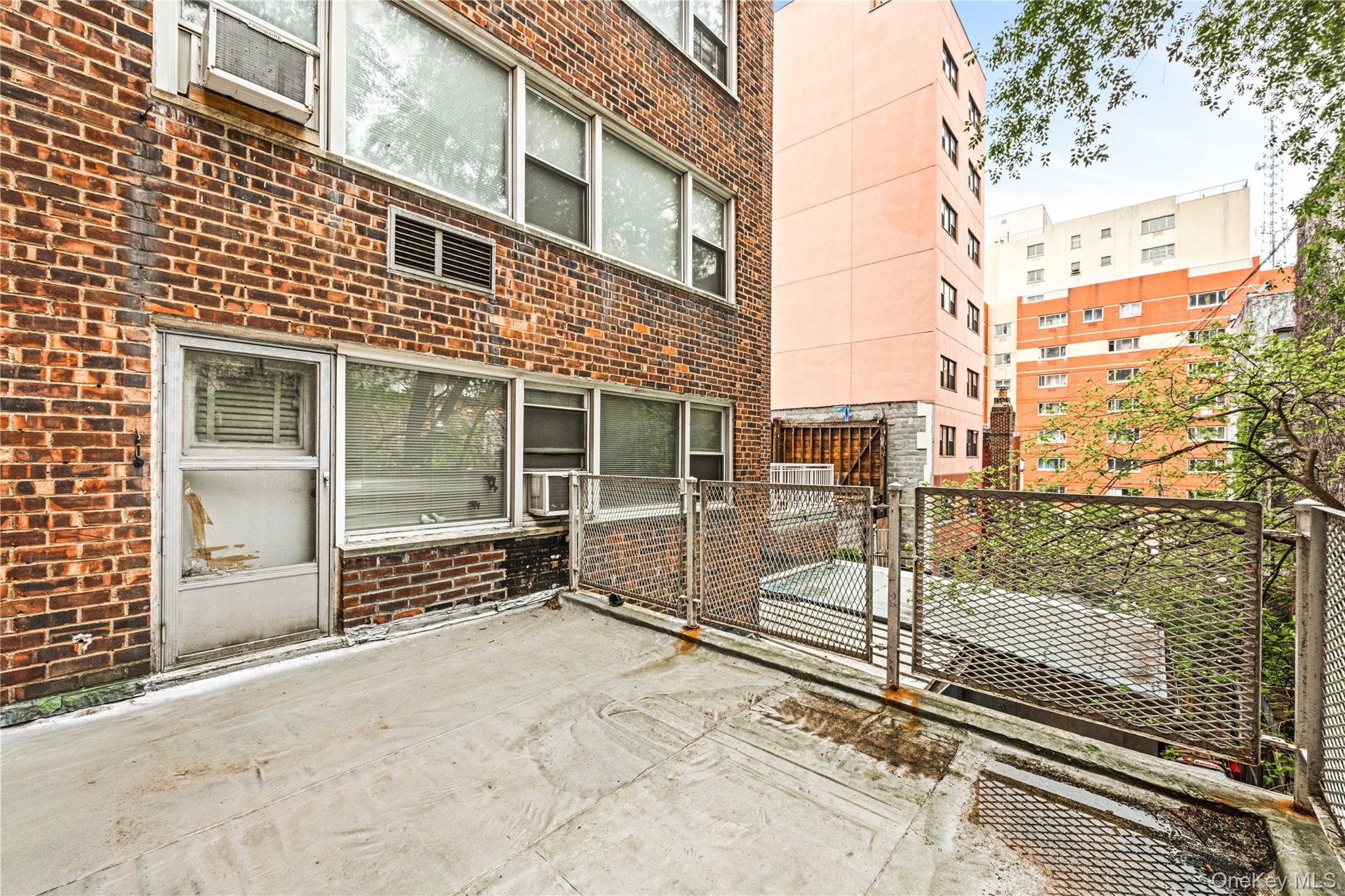 3131 Grand Concourse Unit: 2J