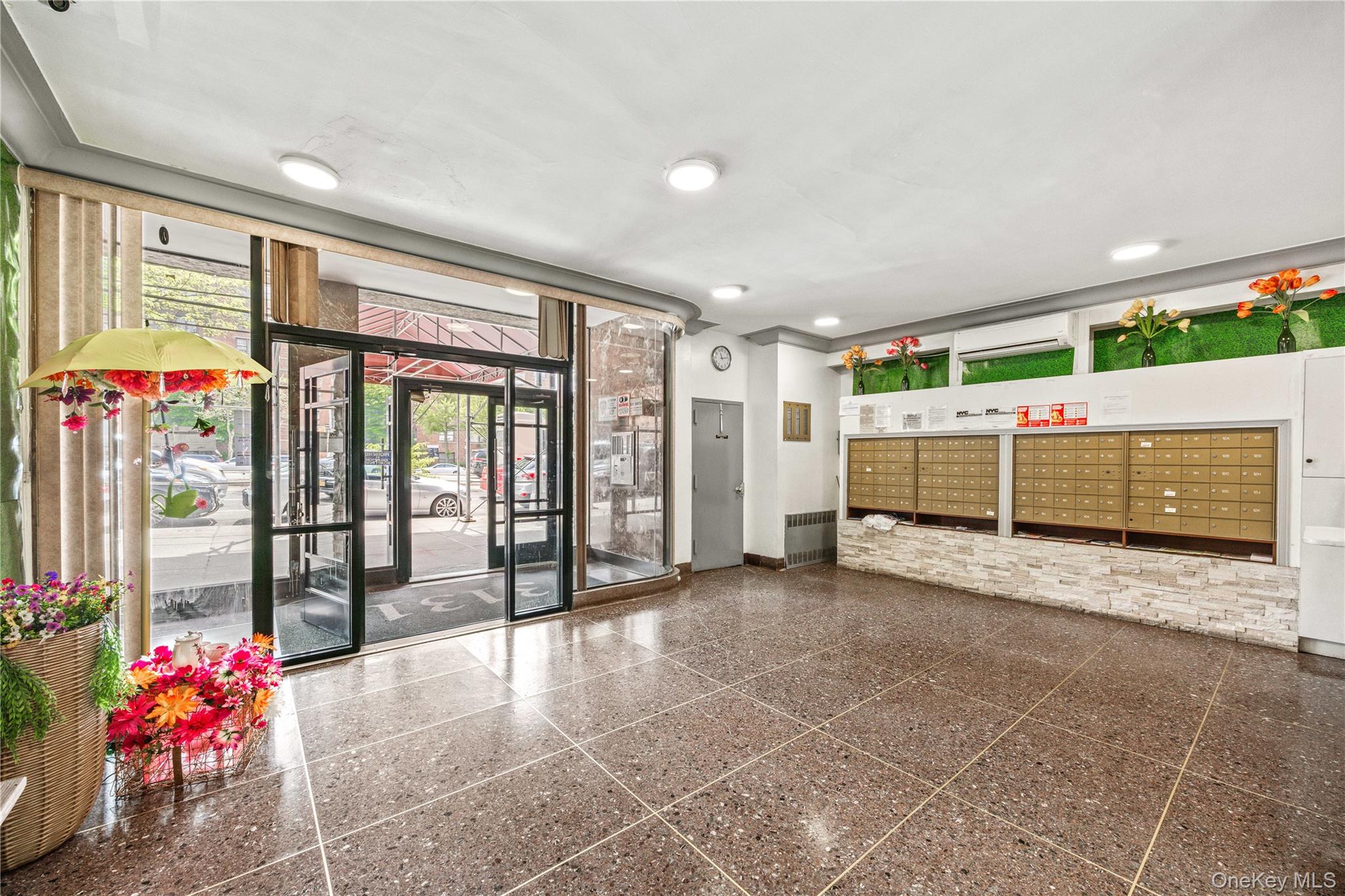 3131 Grand Concourse Unit: 2J
