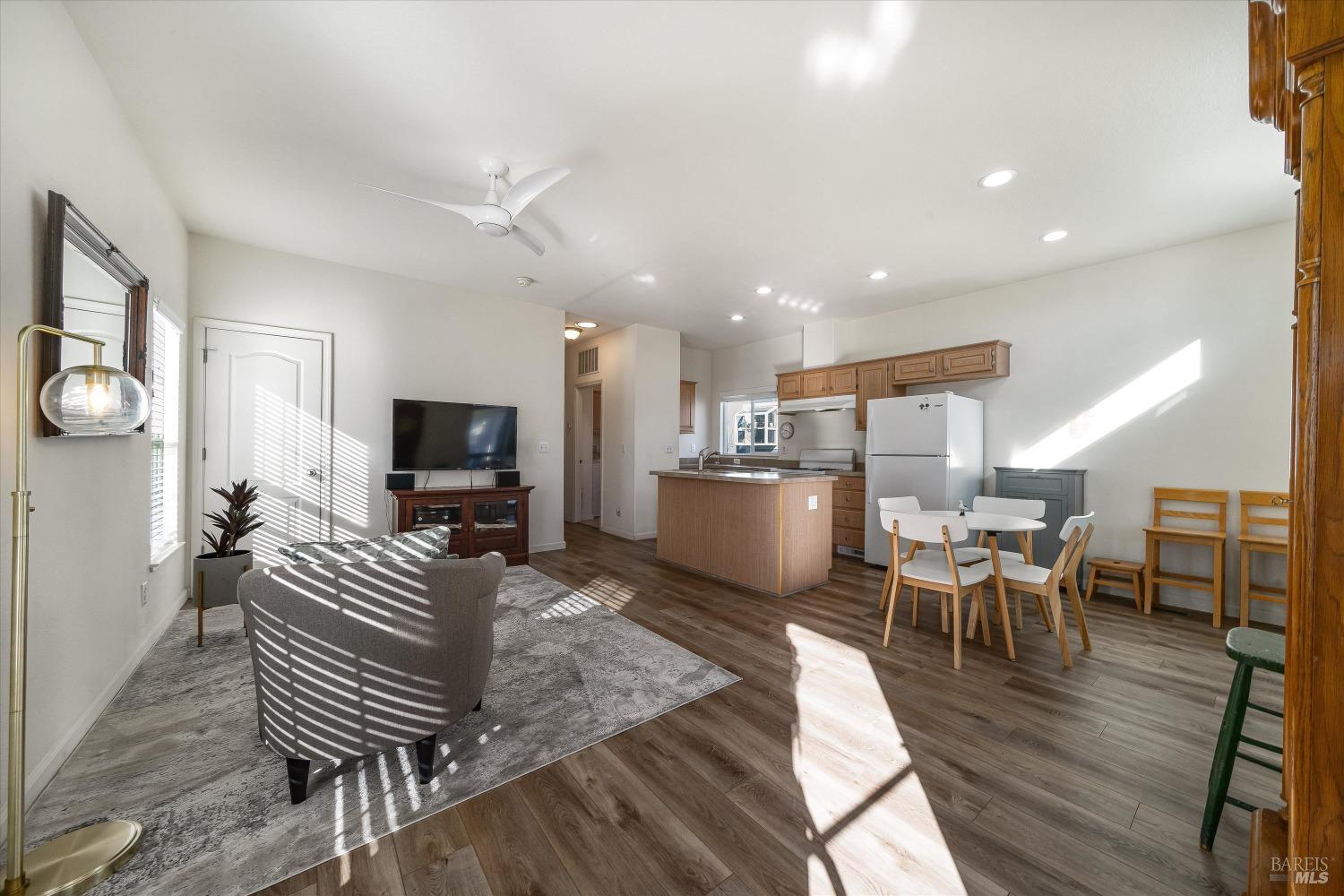 4684 Circle Drive Unit: 229