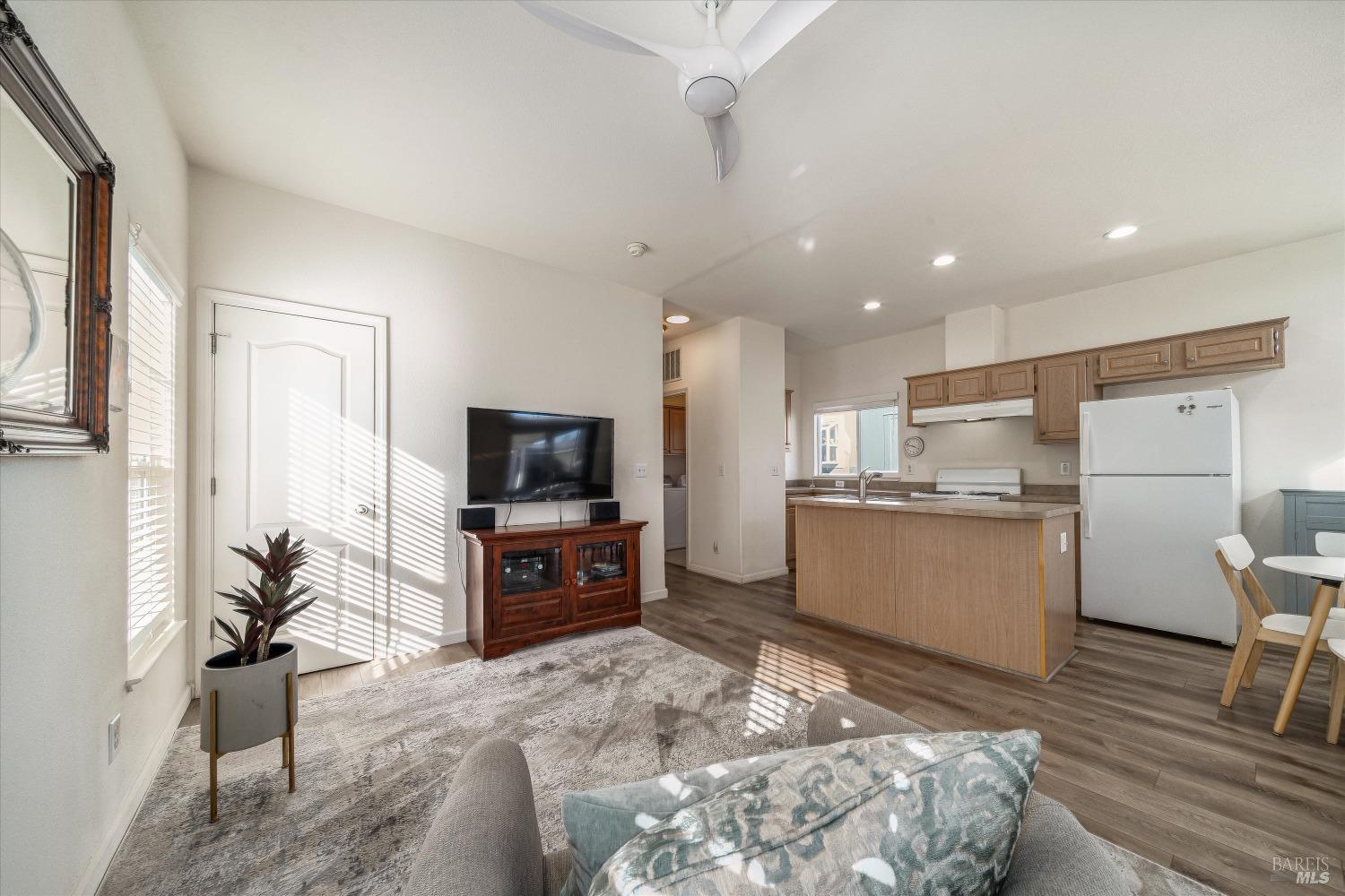 4684 Circle Drive Unit: 229