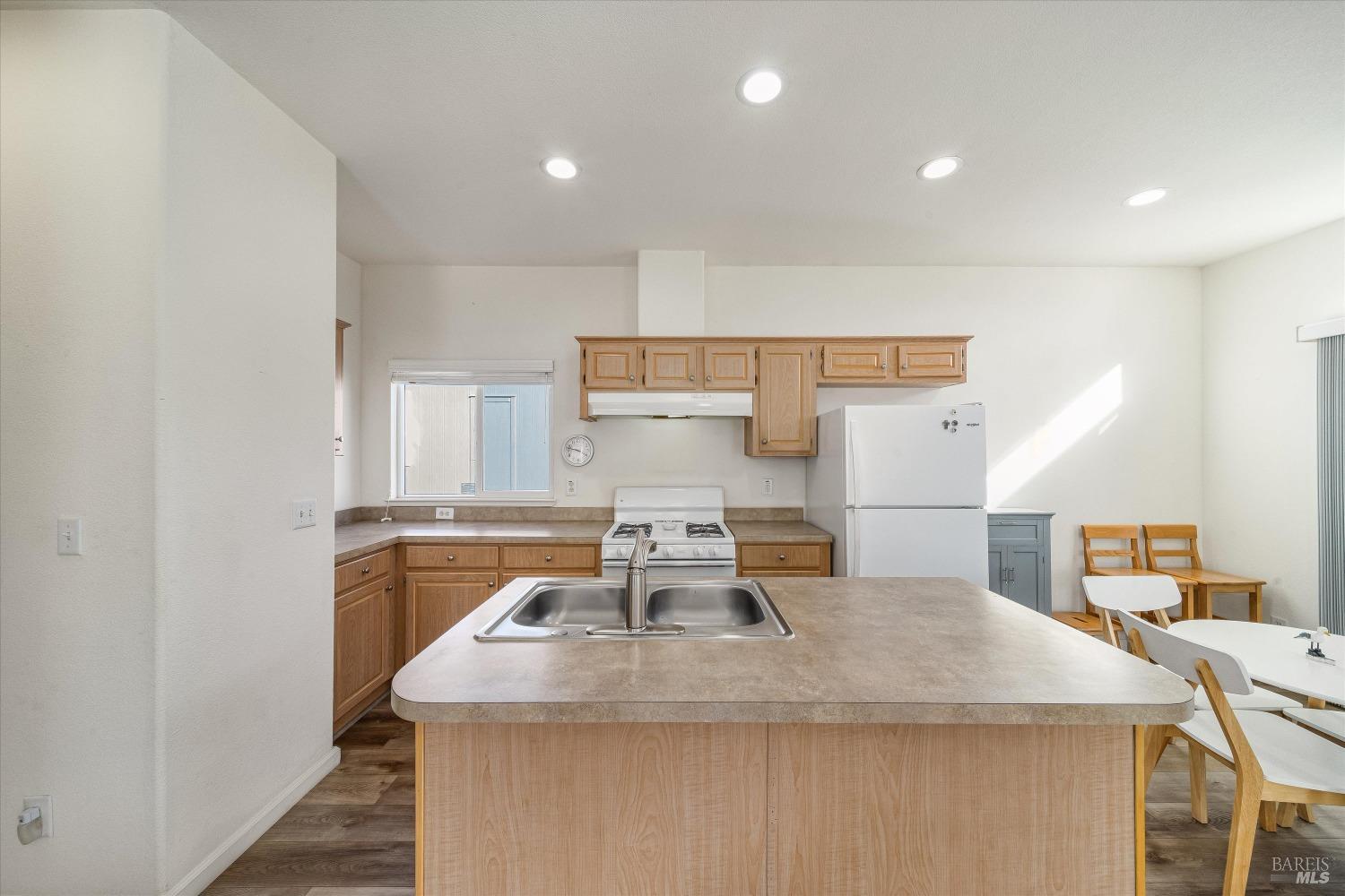 4684 Circle Drive Unit: 229