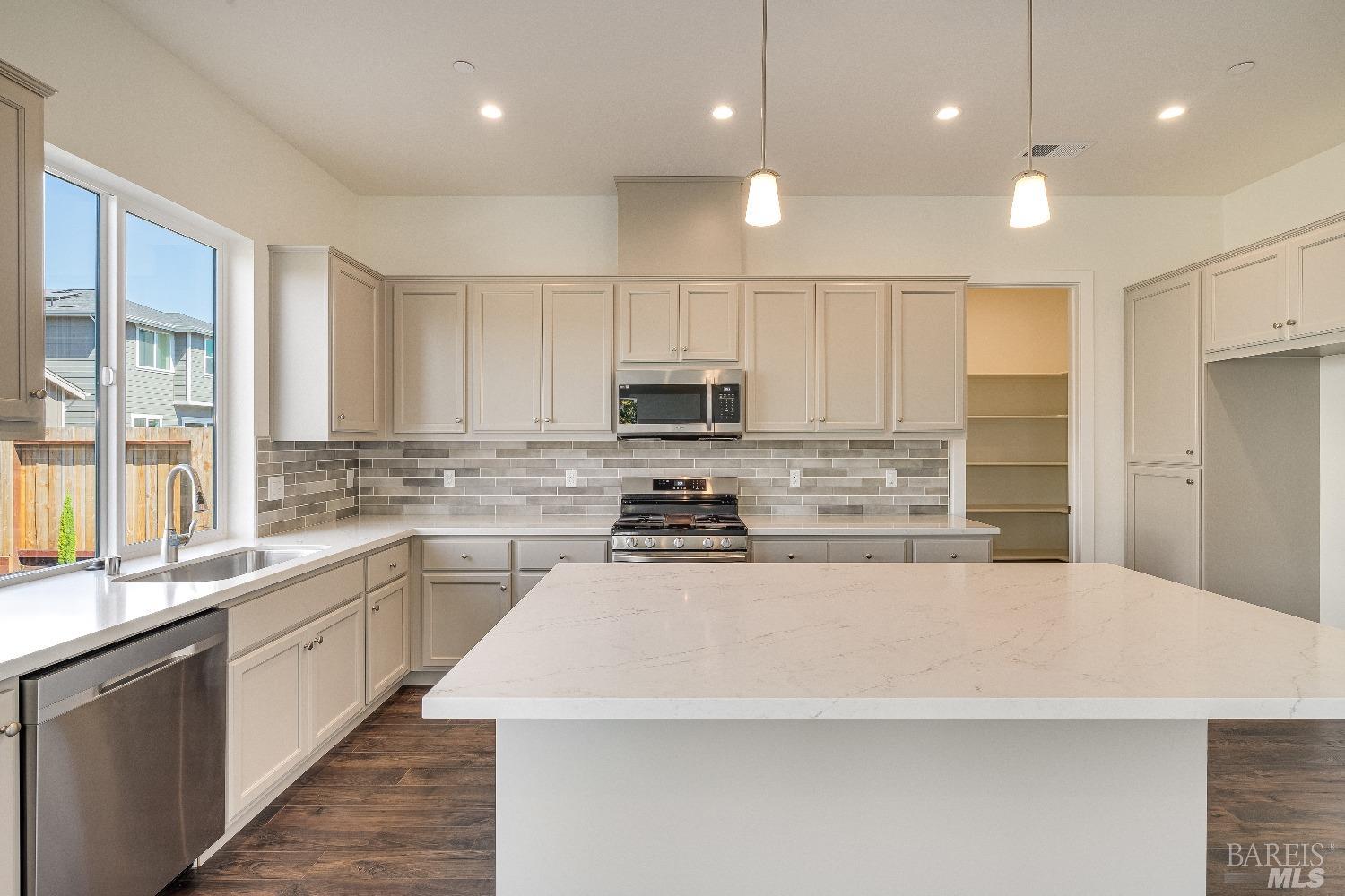 1128 Atascadero Drive