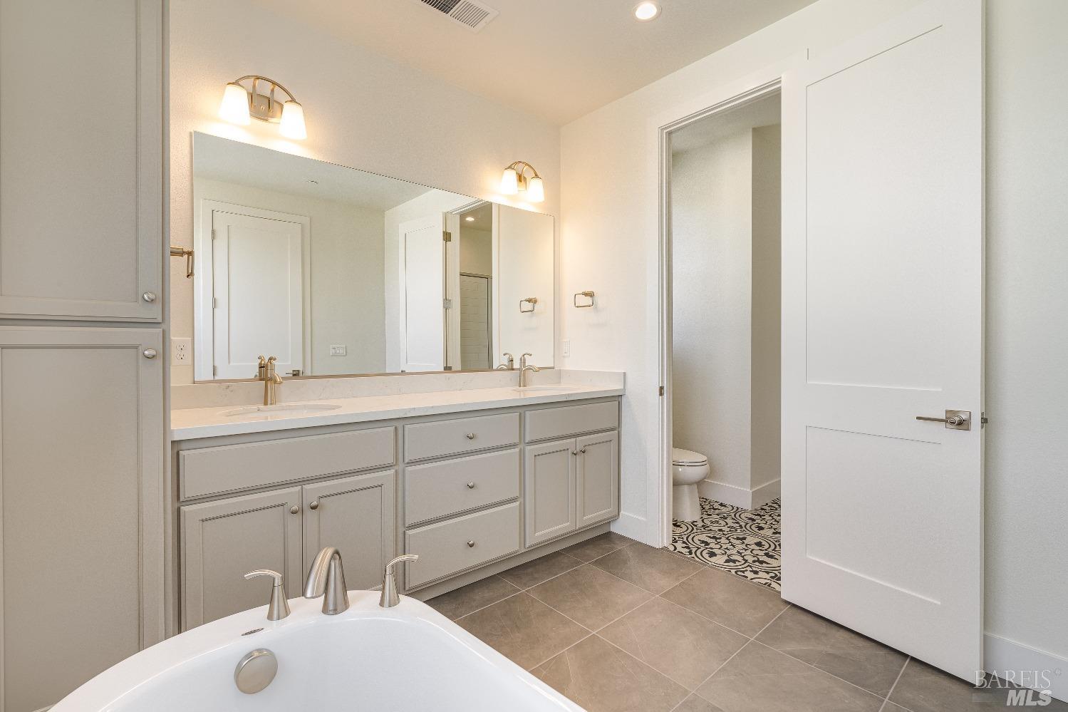 1128 Atascadero Drive