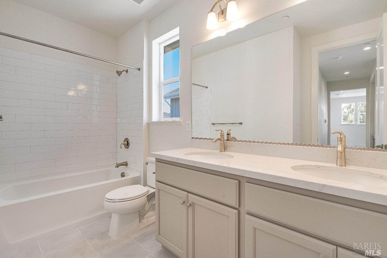 1128 Atascadero Drive