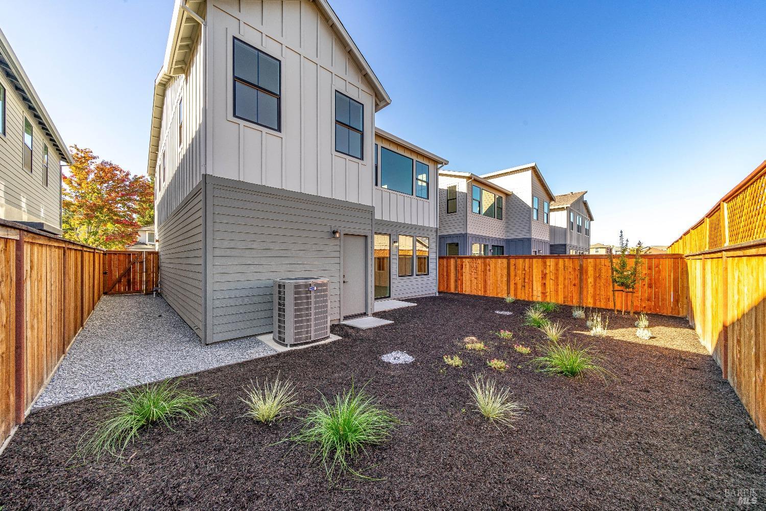 2287 San Miguel Avenue