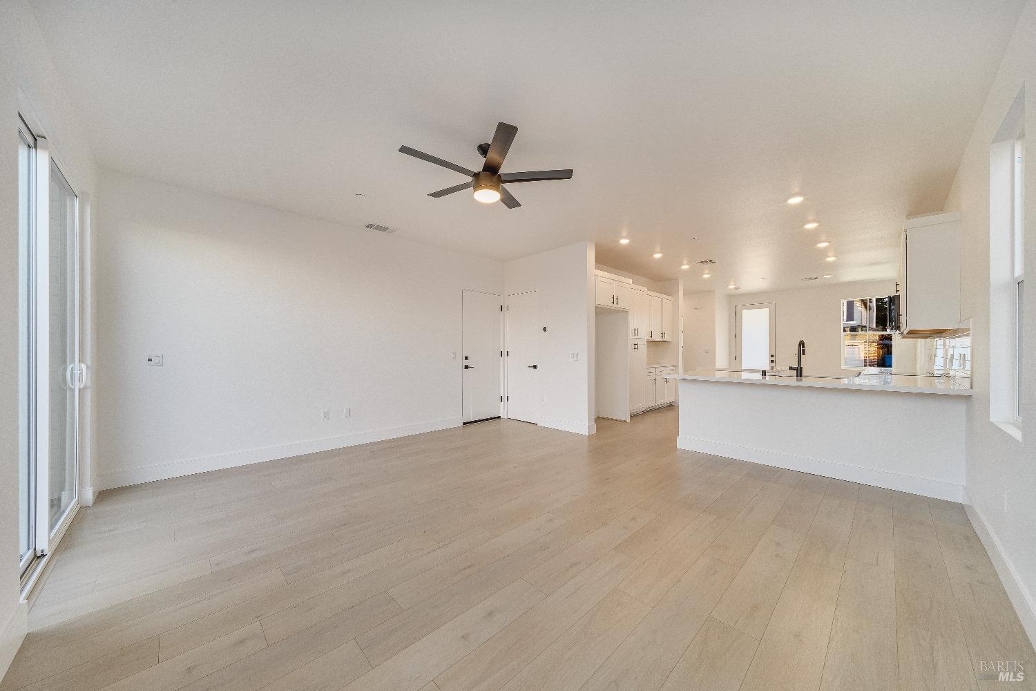 2287 San Miguel Avenue