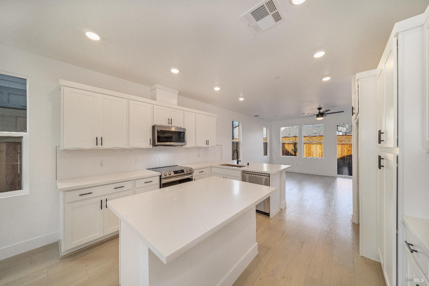 2287 San Miguel Avenue