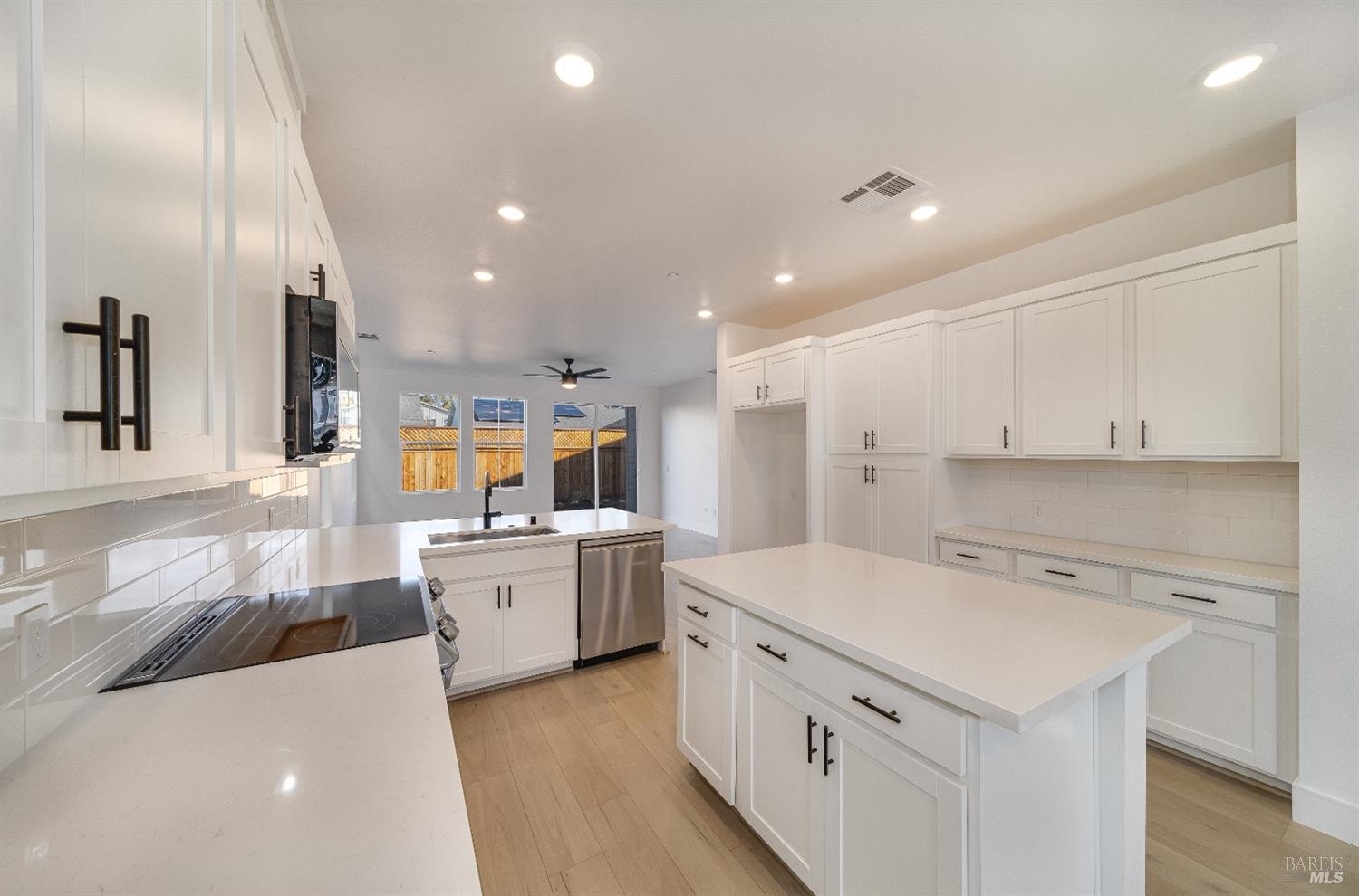 2287 San Miguel Avenue