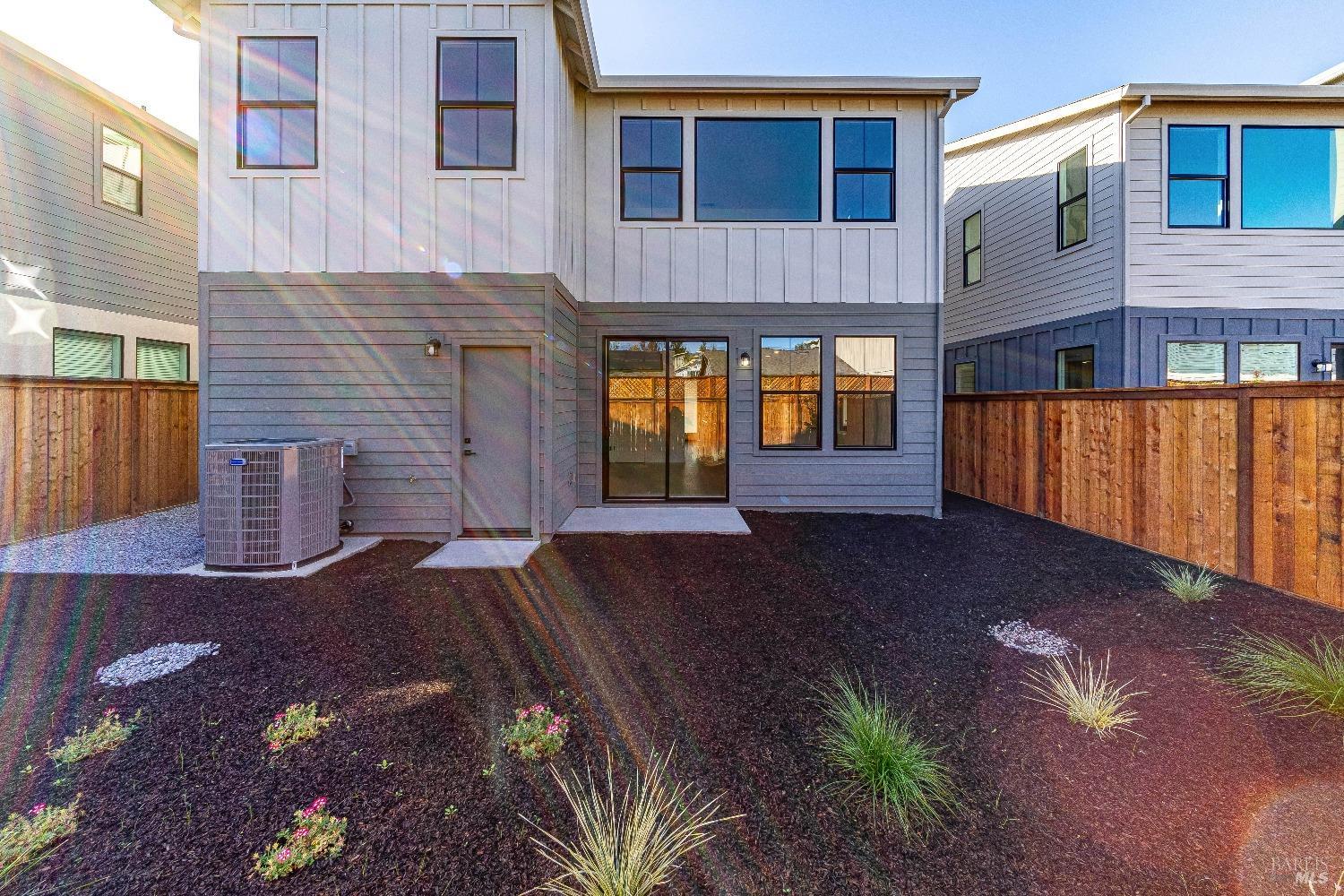 2287 San Miguel Avenue