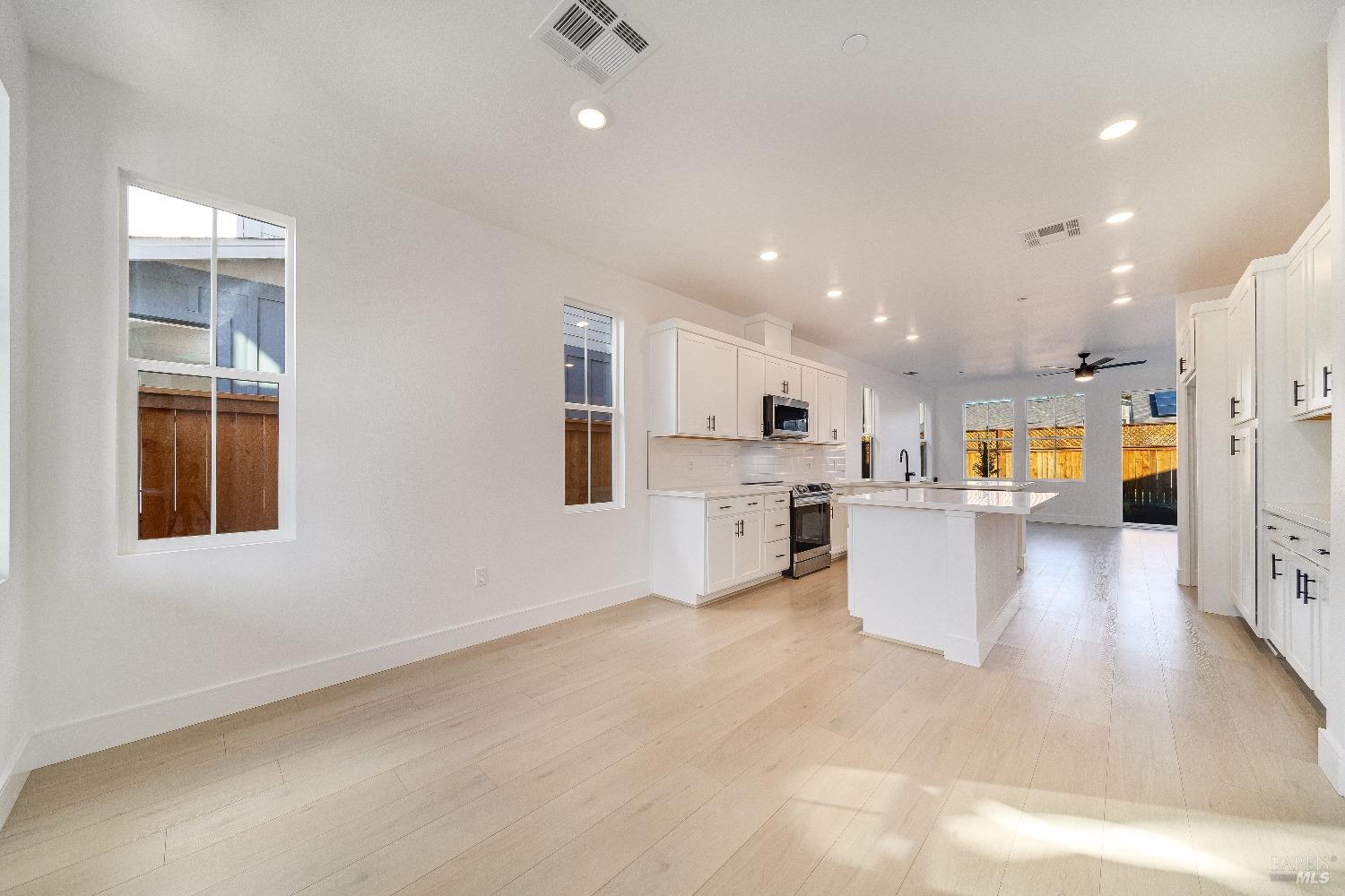 2287 San Miguel Avenue