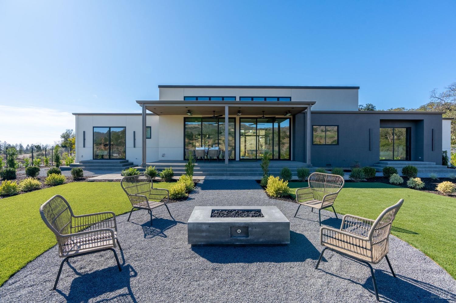 5386 Blue Ridge Trail