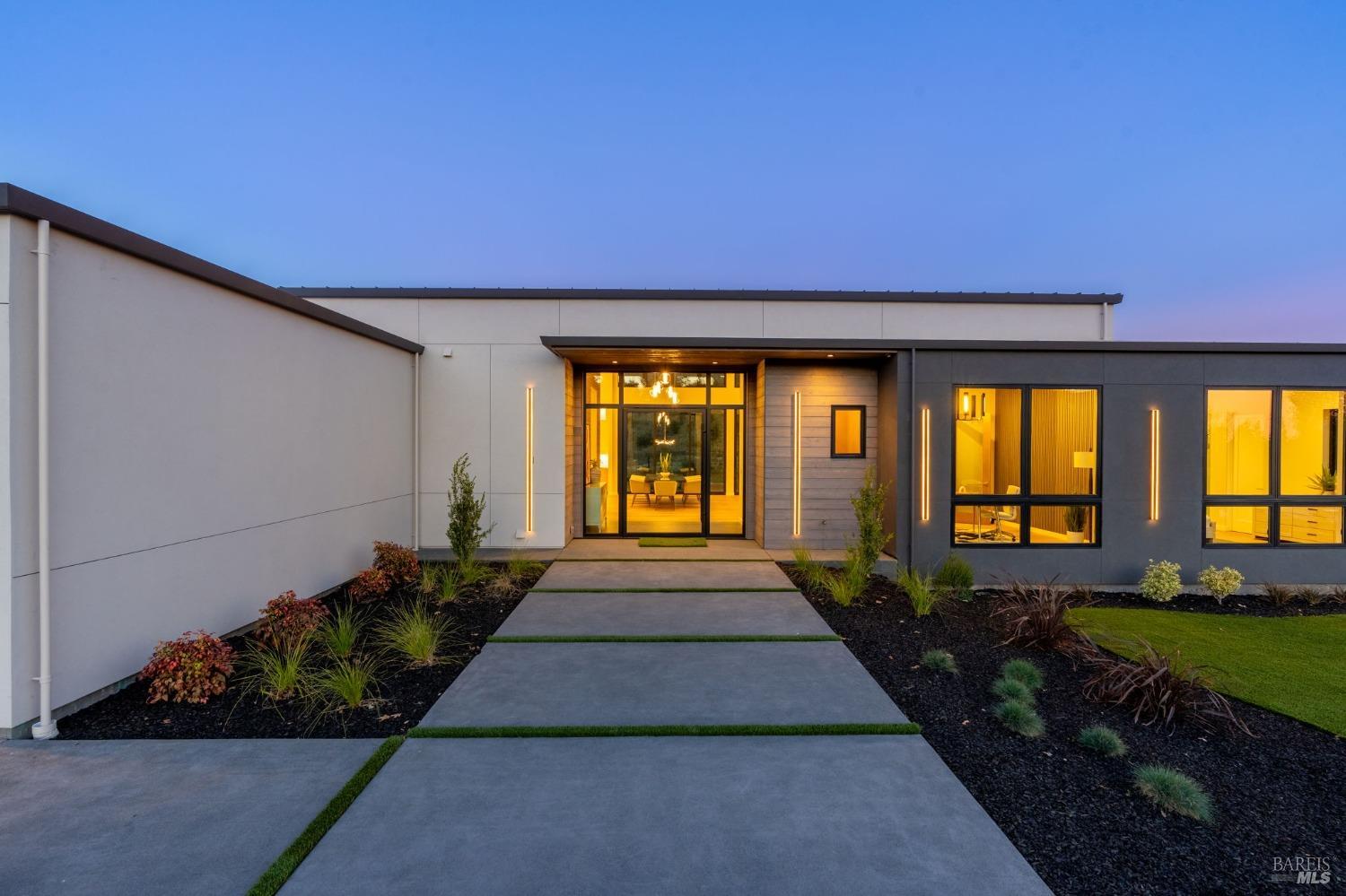 5386 Blue Ridge Trail