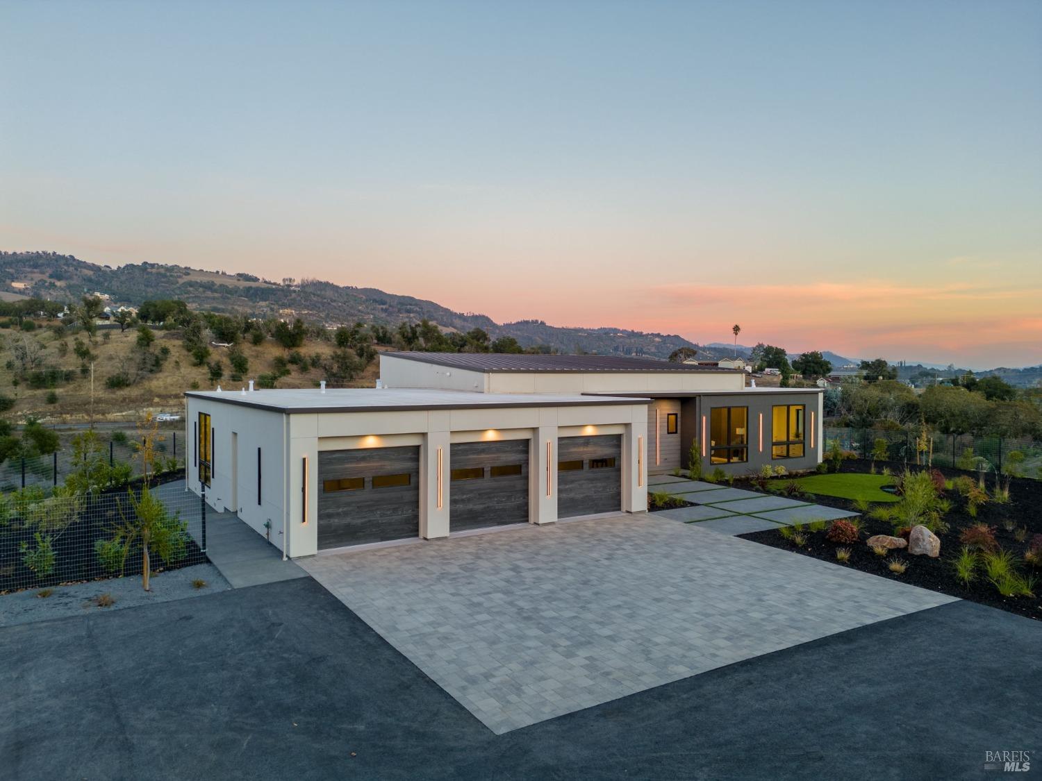 5386 Blue Ridge Trail