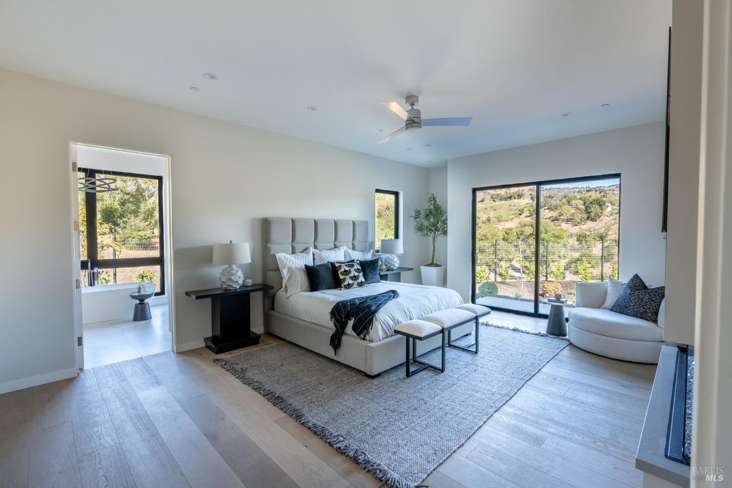 5386 Blue Ridge Trail