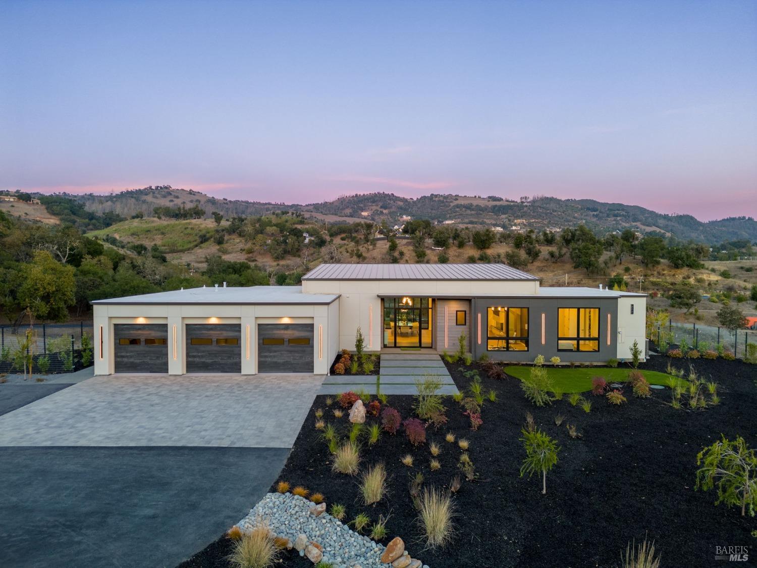 5386 Blue Ridge Trail