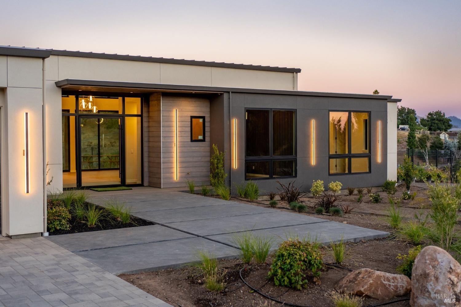 5386 Blue Ridge Trail