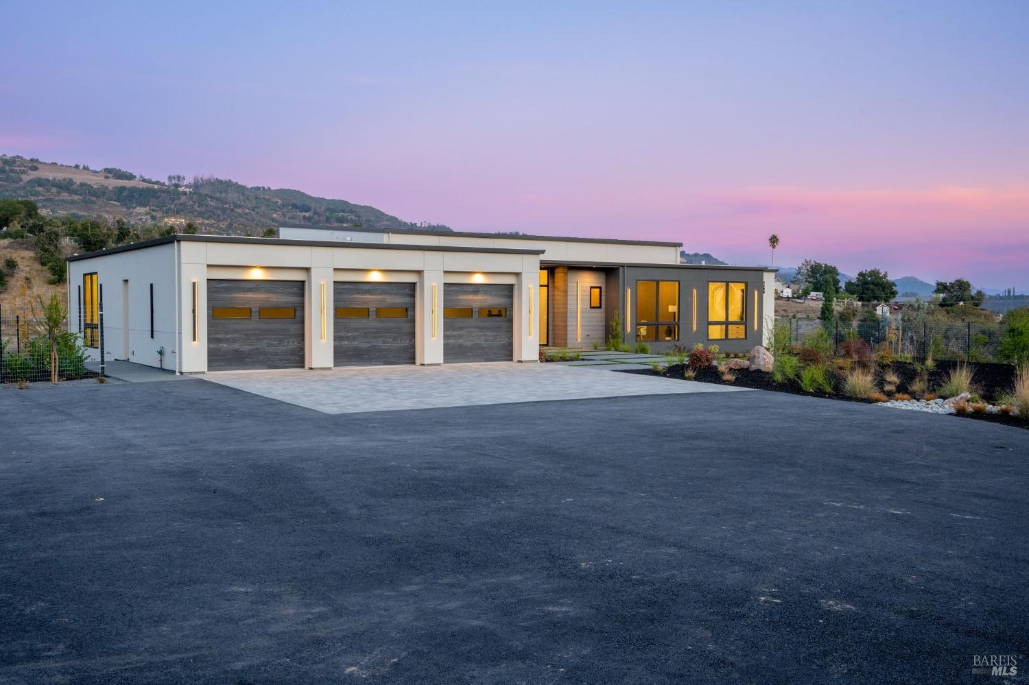 5386 Blue Ridge Trail