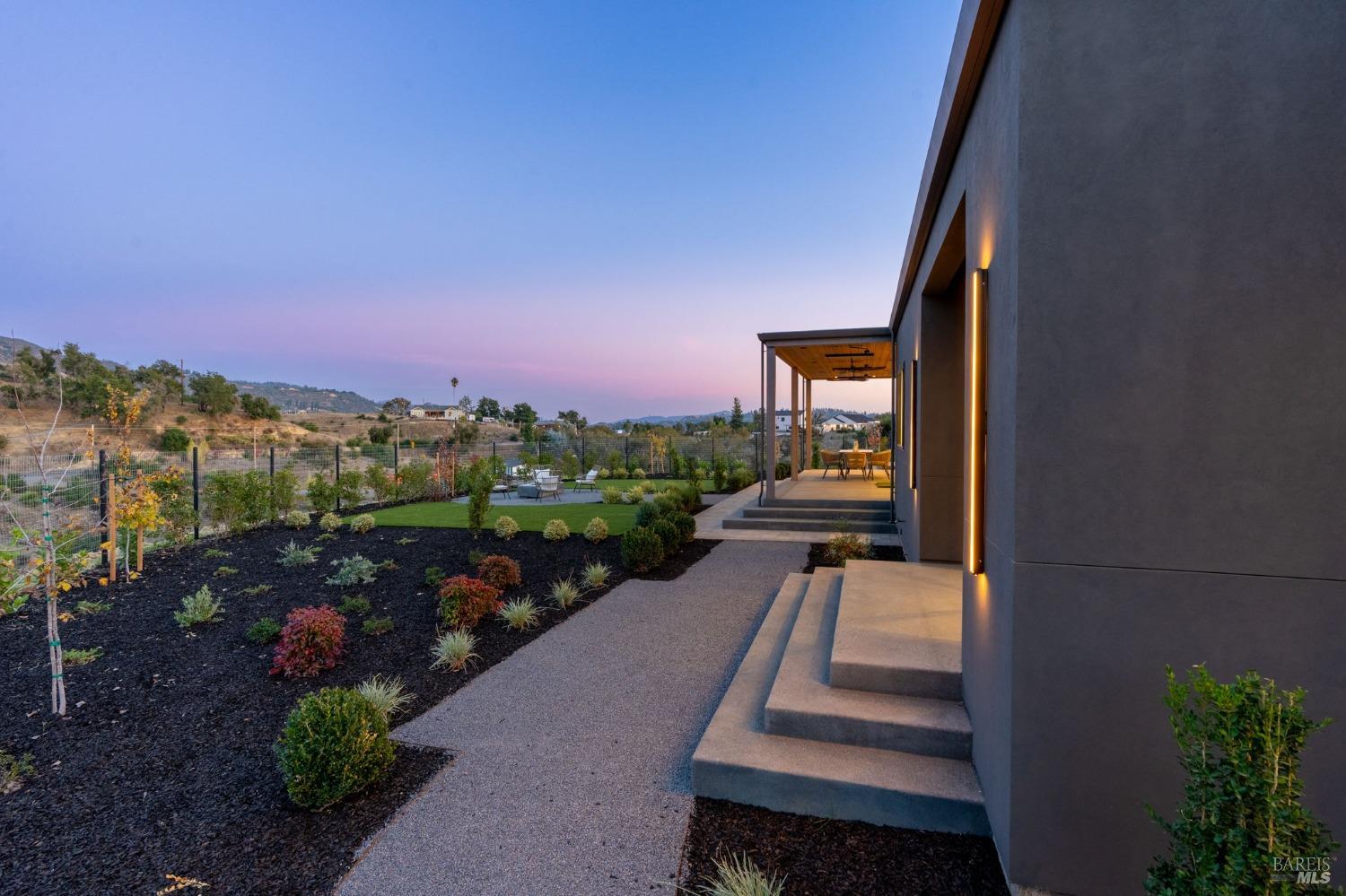 5386 Blue Ridge Trail