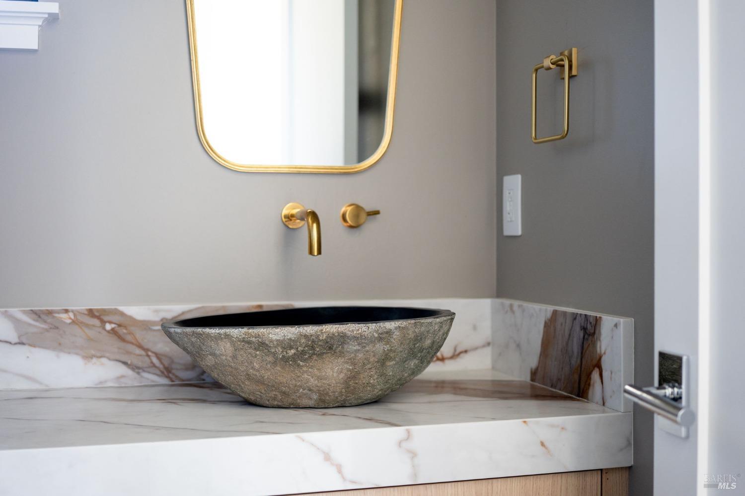 5386 Blue Ridge Trail