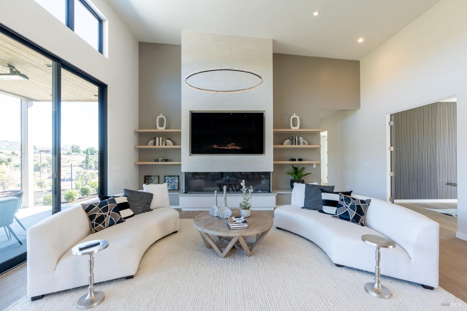 5386 Blue Ridge Trail