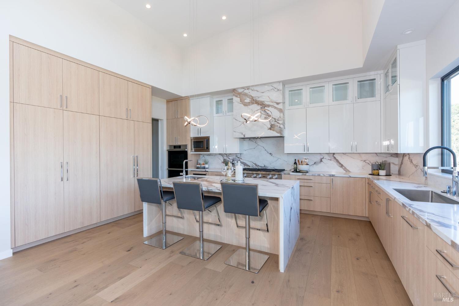 5386 Blue Ridge Trail