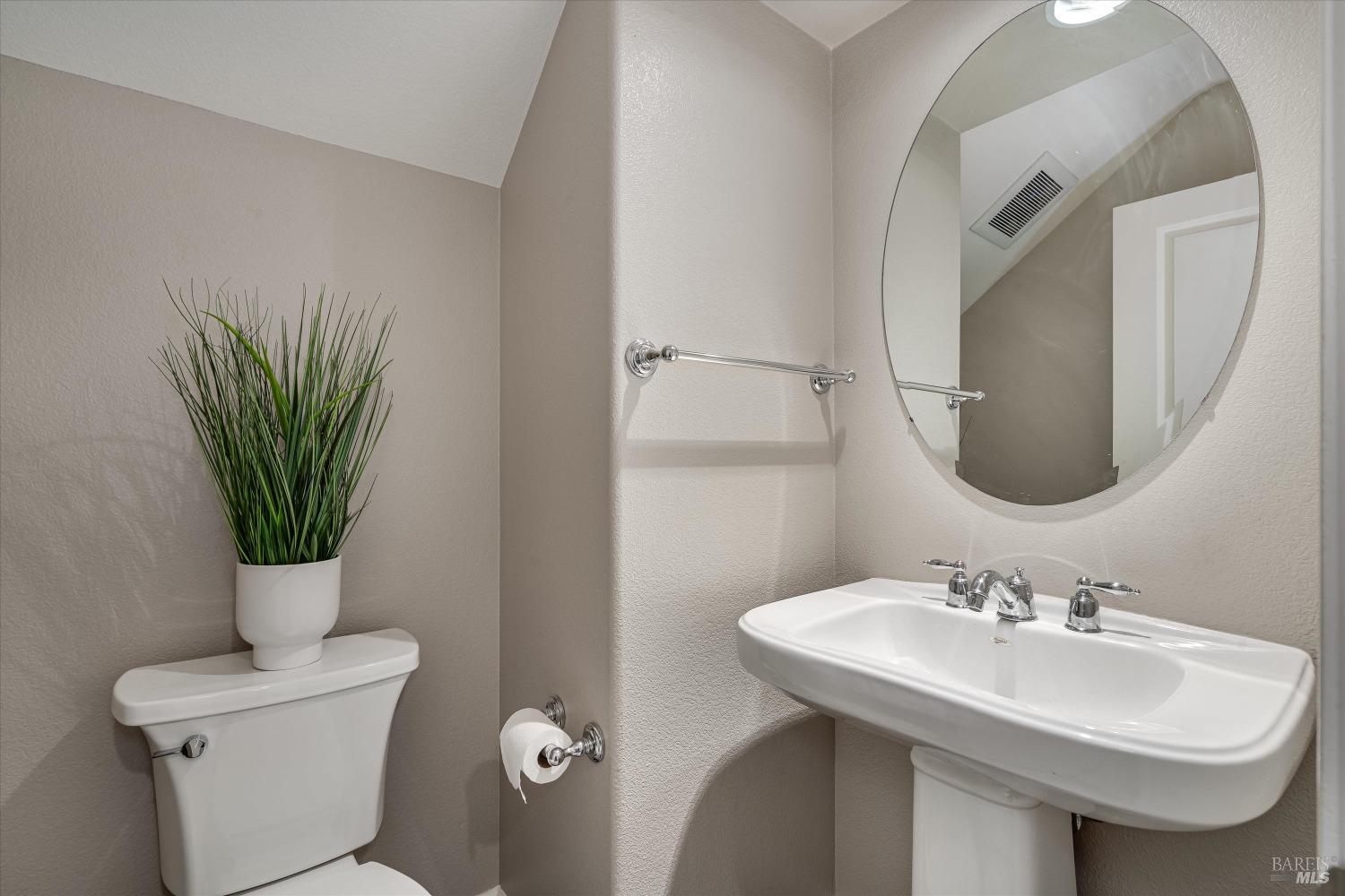 2053 San Miguel Avenue