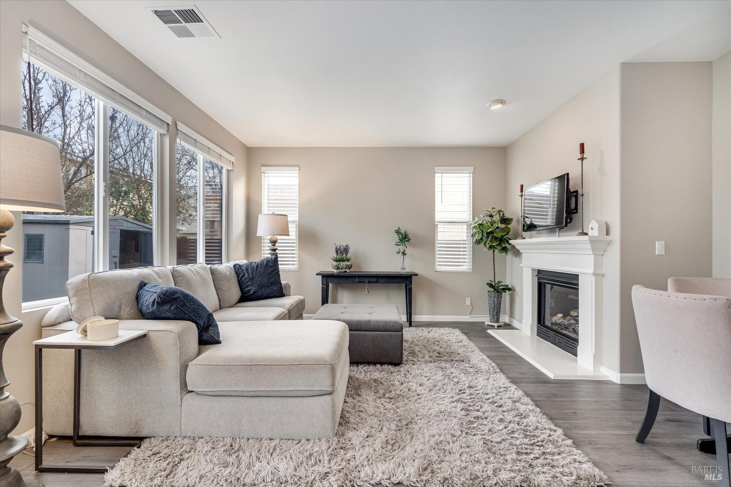 2053 San Miguel Avenue