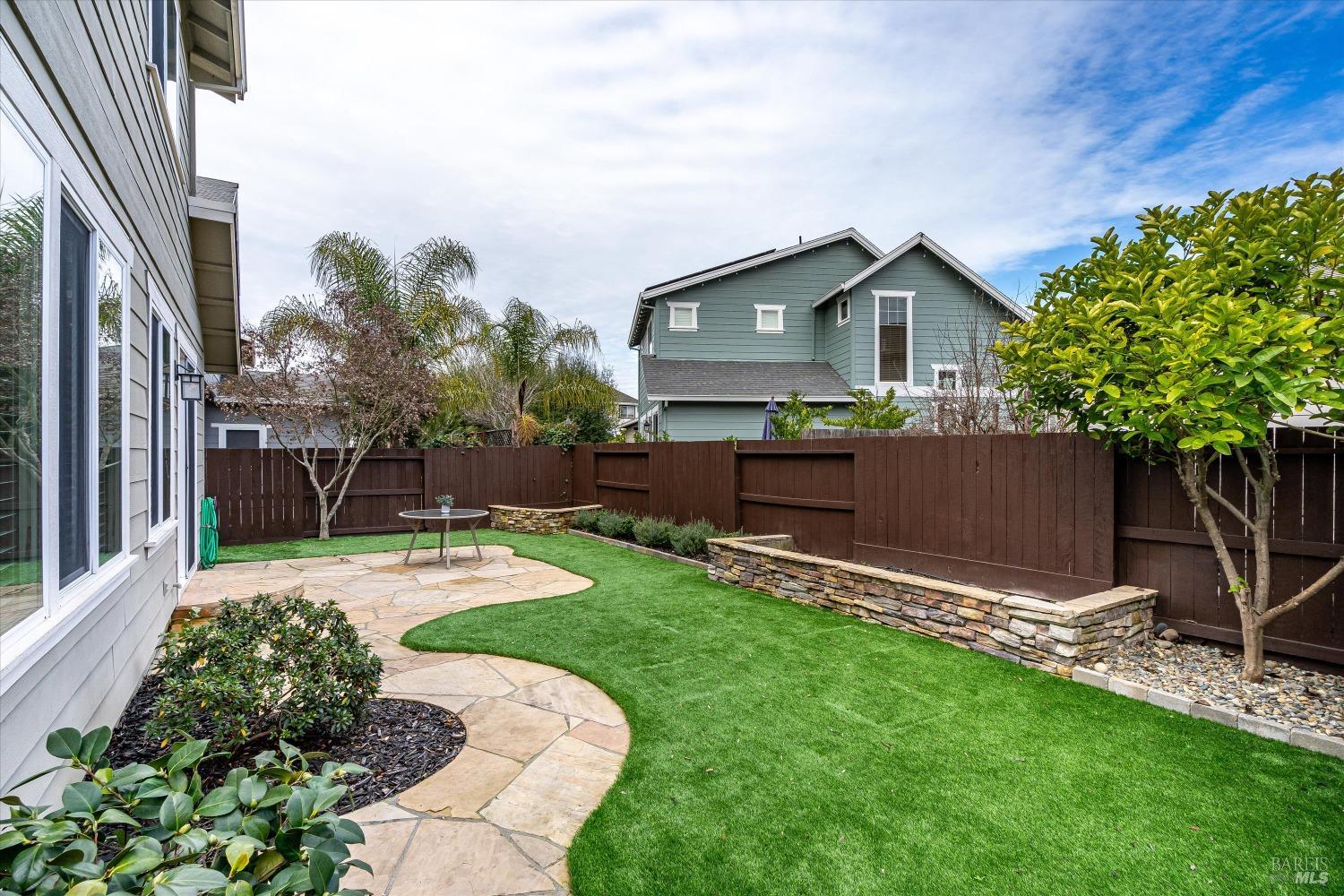 2053 San Miguel Avenue